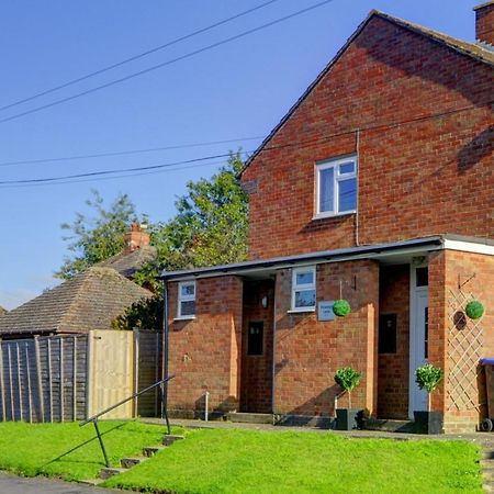 Inspire Homes 2-Bed Sleeps 5 Near Leamington & M40 Southam  Exterior photo